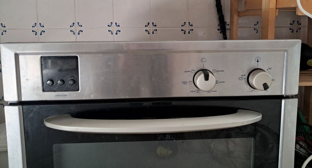 Fogão eléctrico a funcionar