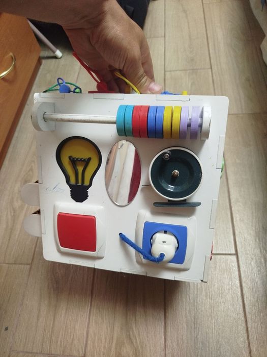 Іменний дерев'яний куб для розвитку