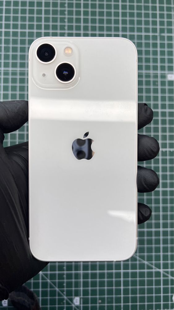 iPhone 13 256 Гб Білий