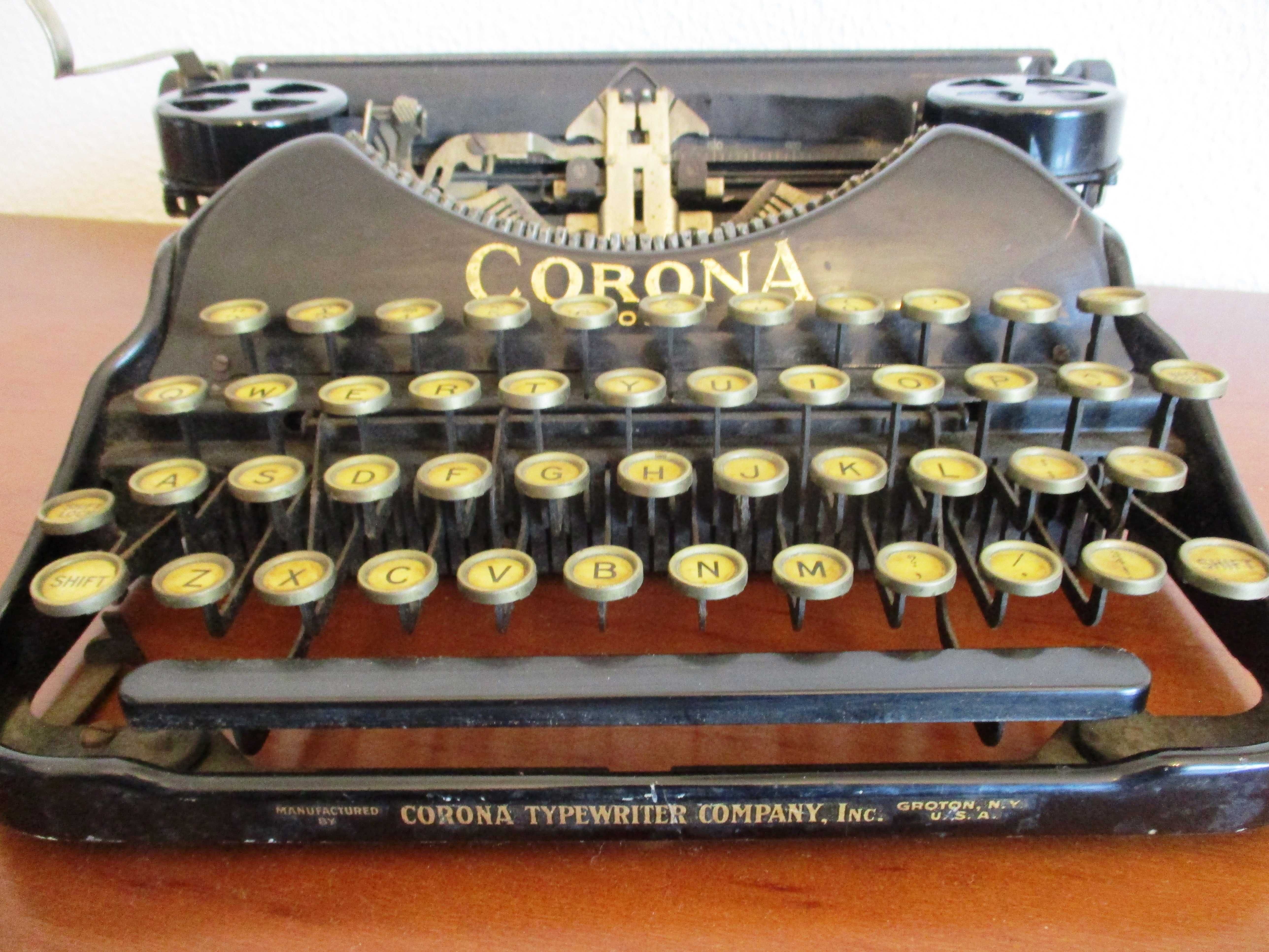 Maquina de escrever Corona