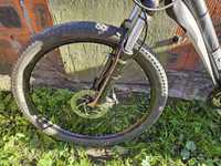 GT rower aluminiowy na tarczach