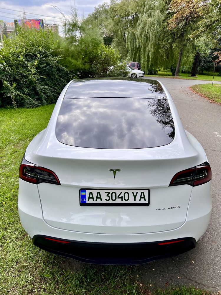 Tesla model Y 2021 long range dual