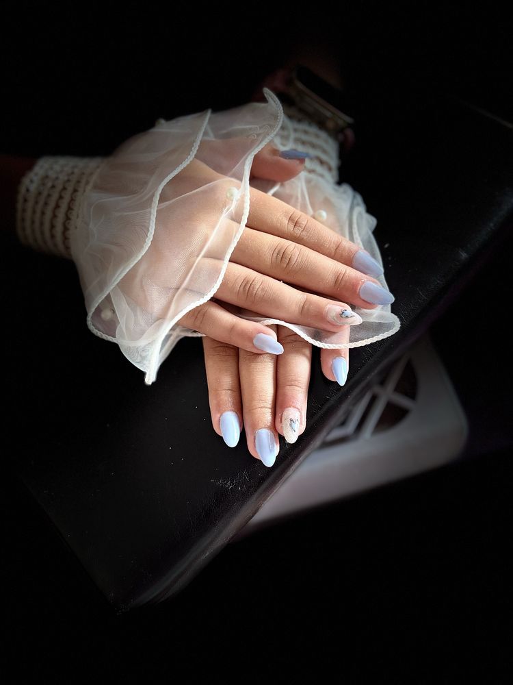 Unhas de gel ,gelinho e pestanas