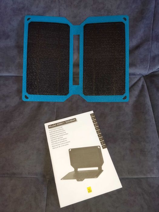 Портативна сонячна панель зарядний пристрій  5V-Max.2A