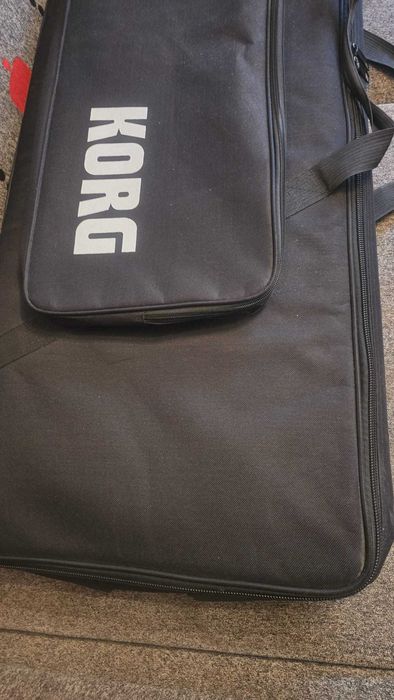 Korg Pa600 – Stan bardzo dobry, używany tylko w domu + pokrowiec KORG