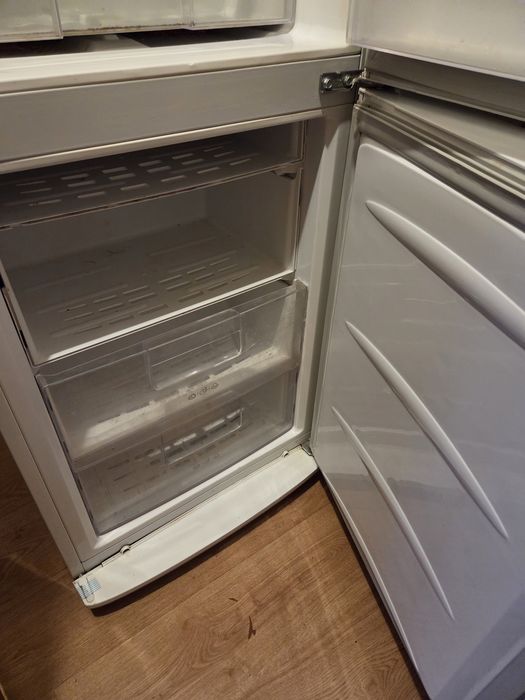 Холодильник    LG