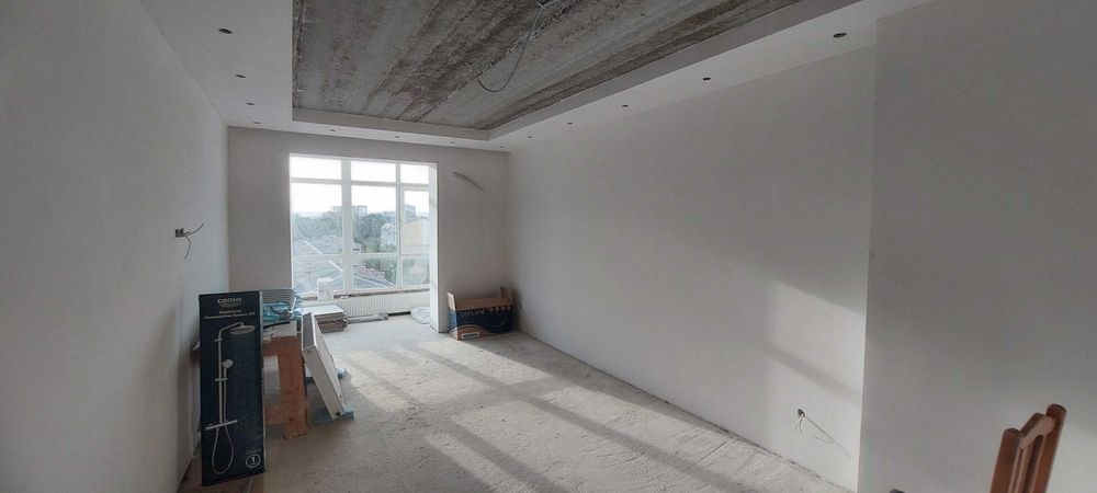 Продам 2 кімнату квартиру 70м2 біля парку з ремонтом