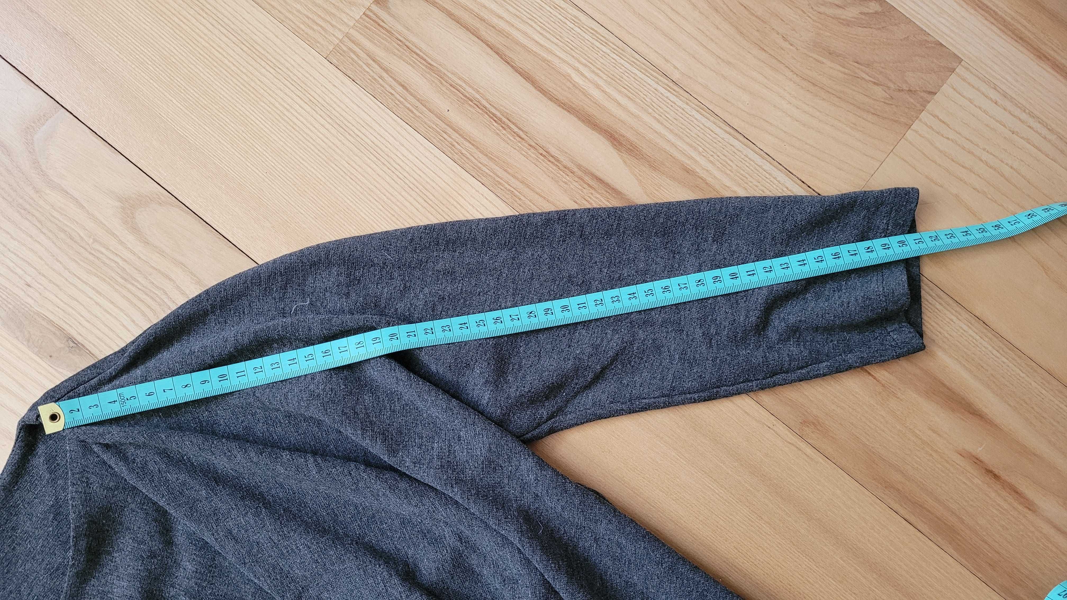 Wygodna bluza/sweter firmy COS