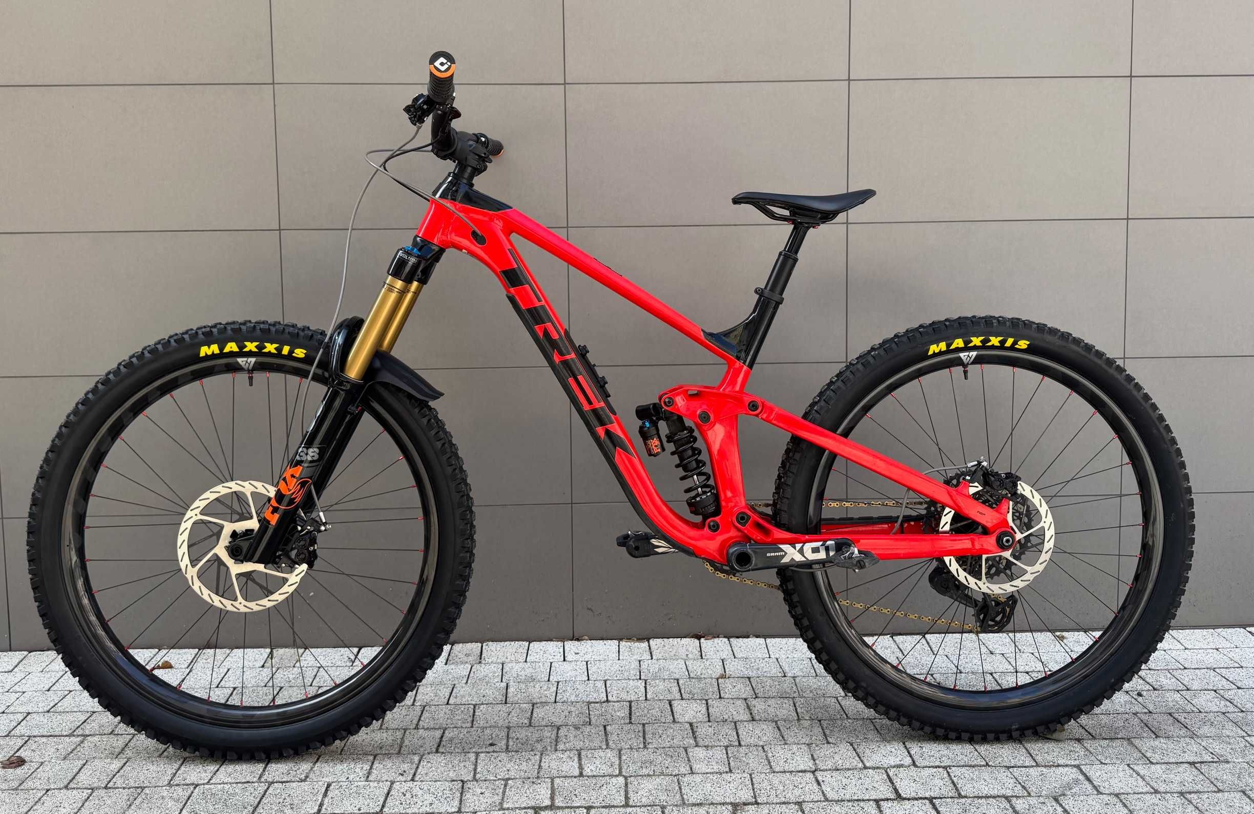Trek Slash | 2021 | Custom Project | Gen5 | i9 Hydra | Carbon | 29''