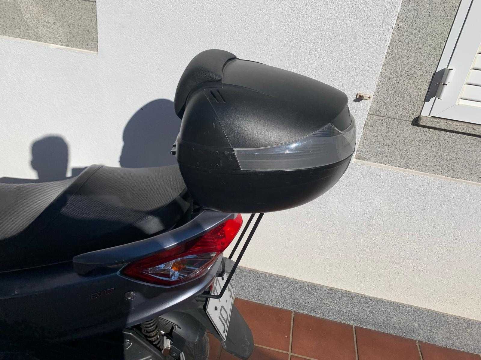 Moto SYM GTS Evo 125