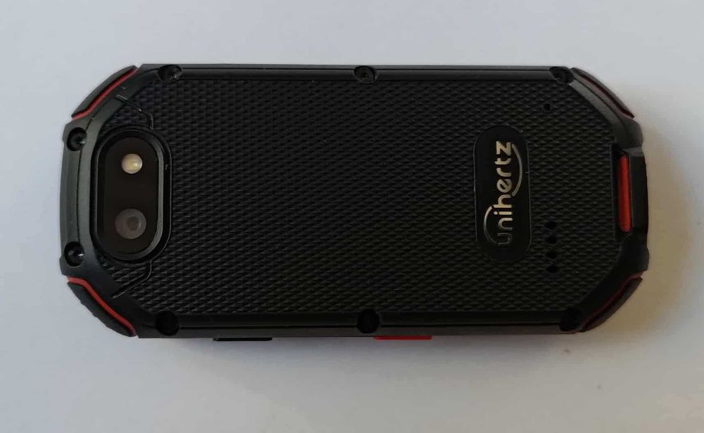Mini Telefon  UNIHERTZ ATOM  2,45' 4/64G