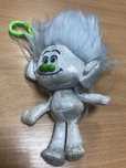 Maskotka Troll BRANCH zawieszka pluszak 18 cm