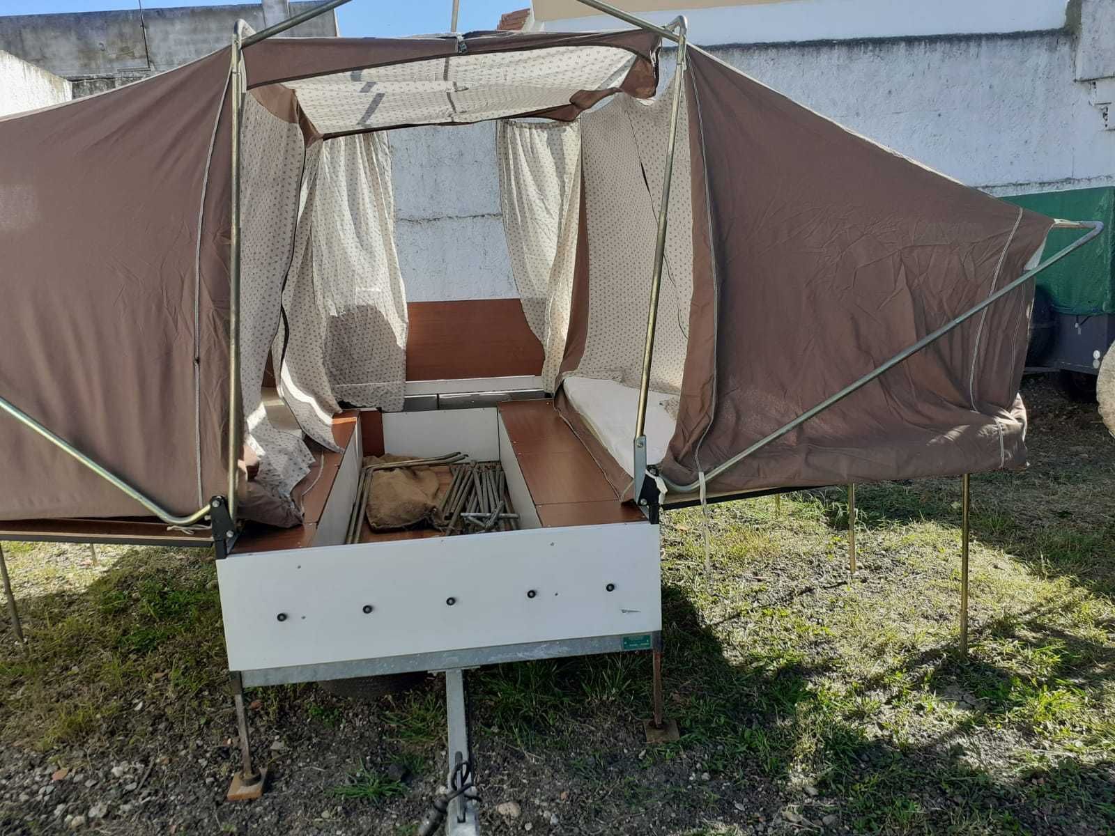 Aventura e Conforto em Qualquer Lugar - Conheça Nosso Atrelado Tenda!