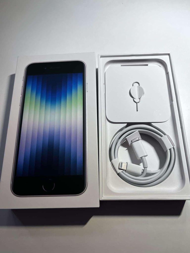 Sprzedam iPhone SE 2022