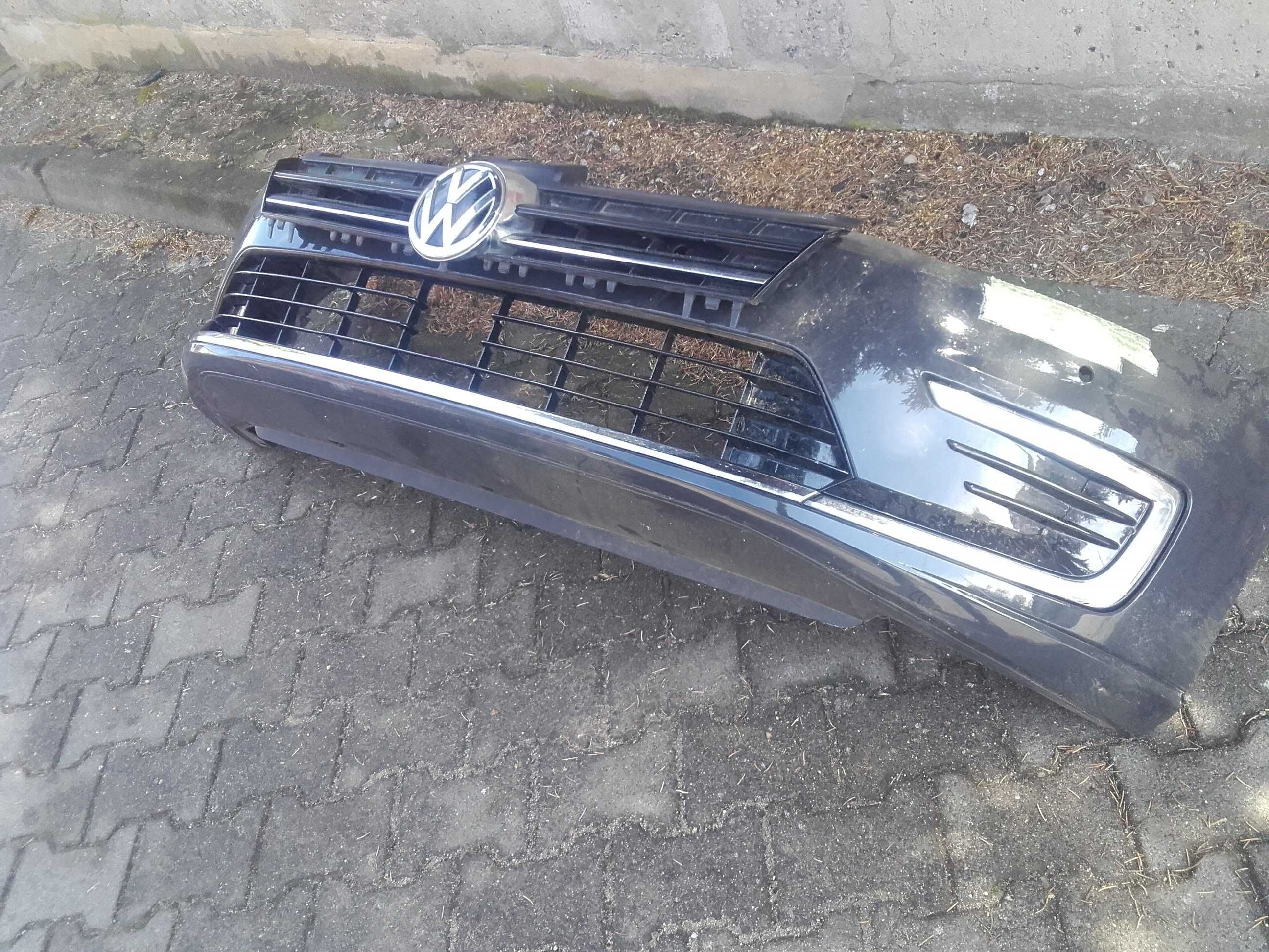 Zderzak przedni VW Golf 7 Electric 2016 spryskiwacze i czujniki nr4051