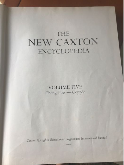 Enciclopédia The New Caxton Encyclopedia + 3 Year Books