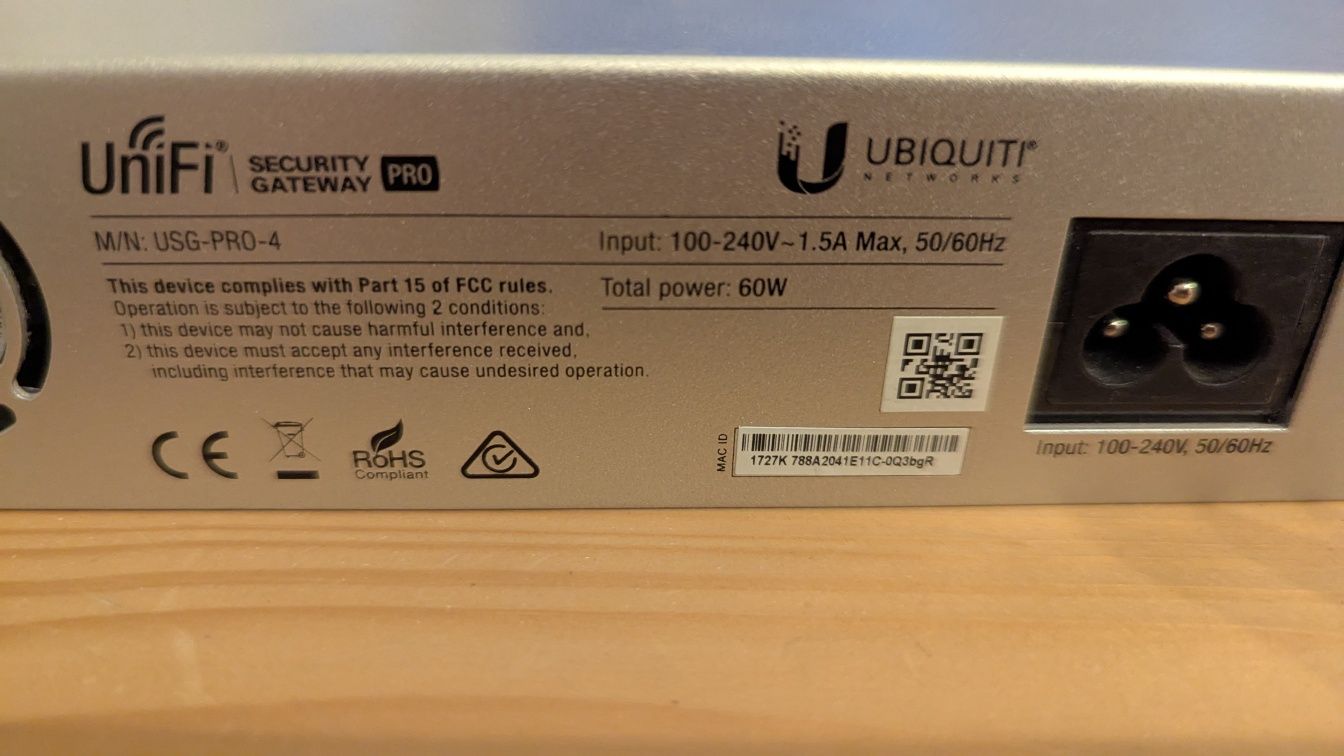 Ubiquiti UniFi Security Gateway Pro (USG-PRO-4)