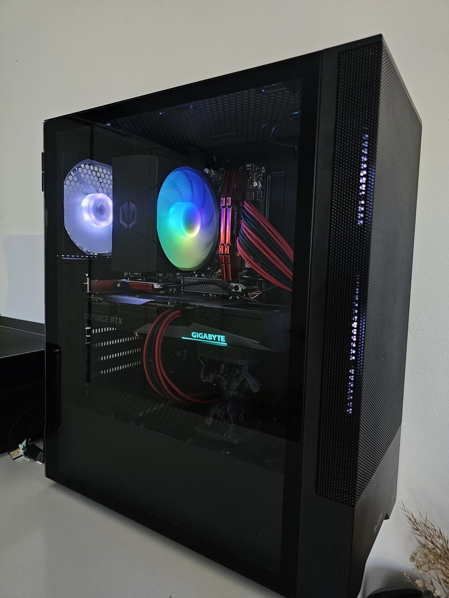 Komputer gamingowy Rtx 4060,32gb ram, Ryzen 5 5600 1tb ssd m.2