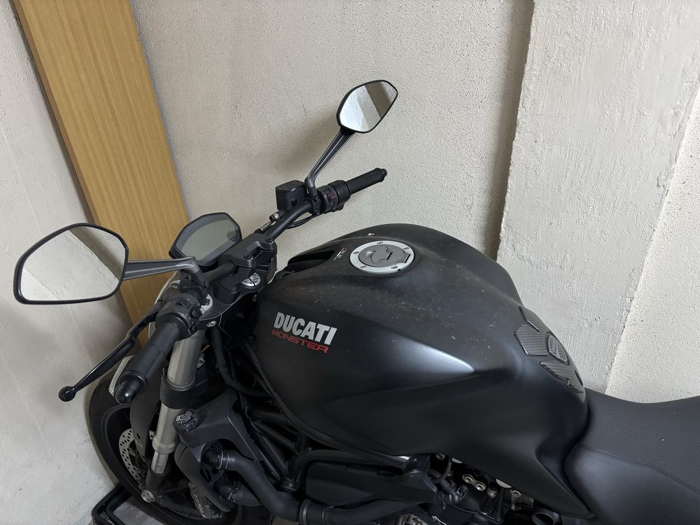 Ducati Monster 821