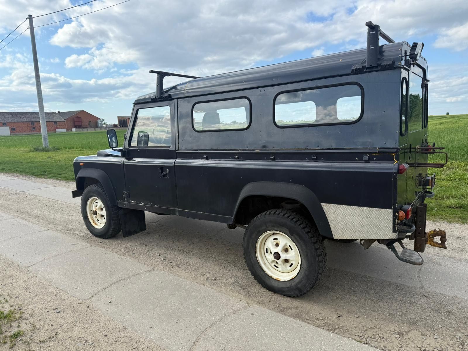 Land rover defender 2.5 TDI 110 kw