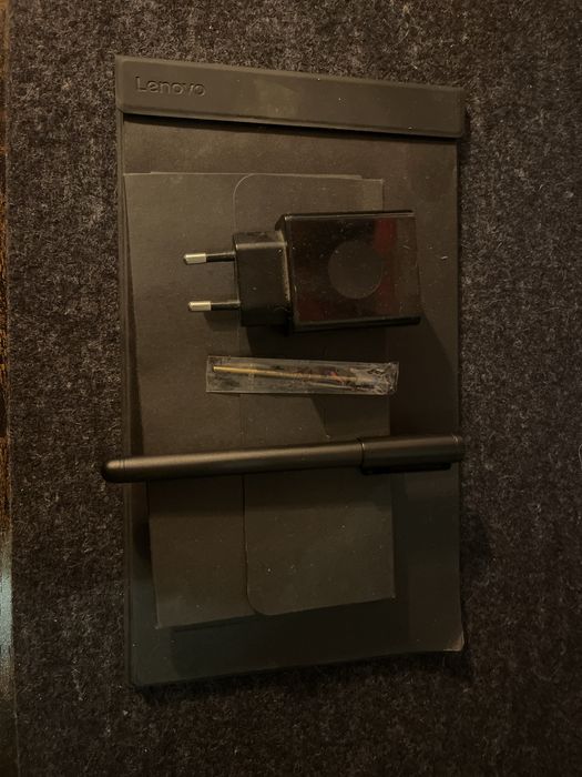 Lenovo Yoga Book YB1-X91L 10.1” - używany