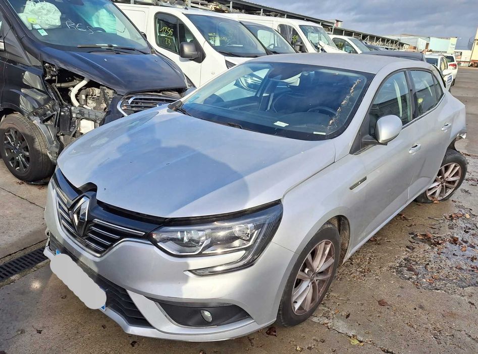 Renault Megane IV бампер передній задній є всі б/у запчастини розборка