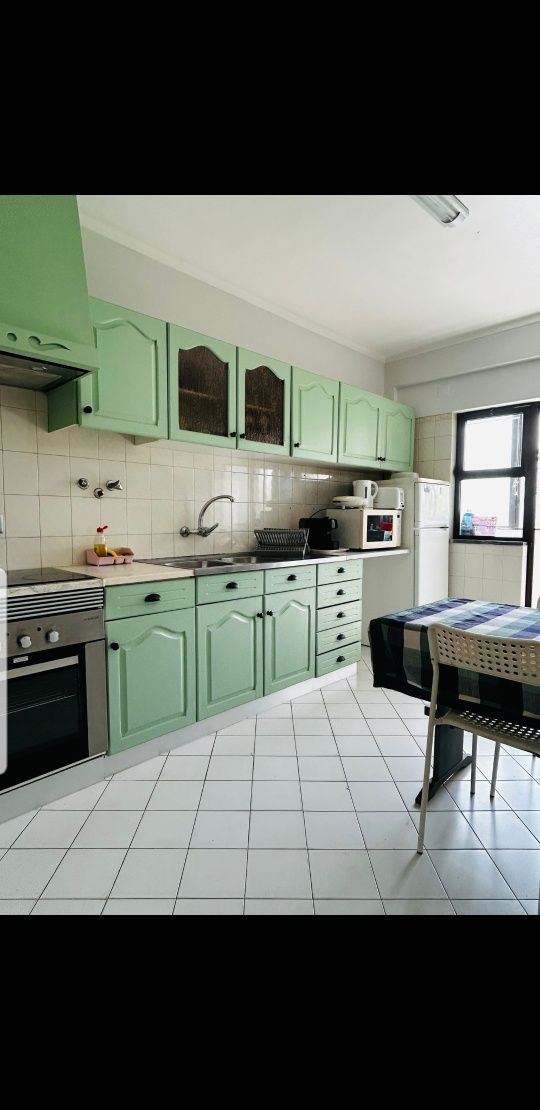 Faro | A partir de 01 out. 2025 | Quarto individual p/ rapariga