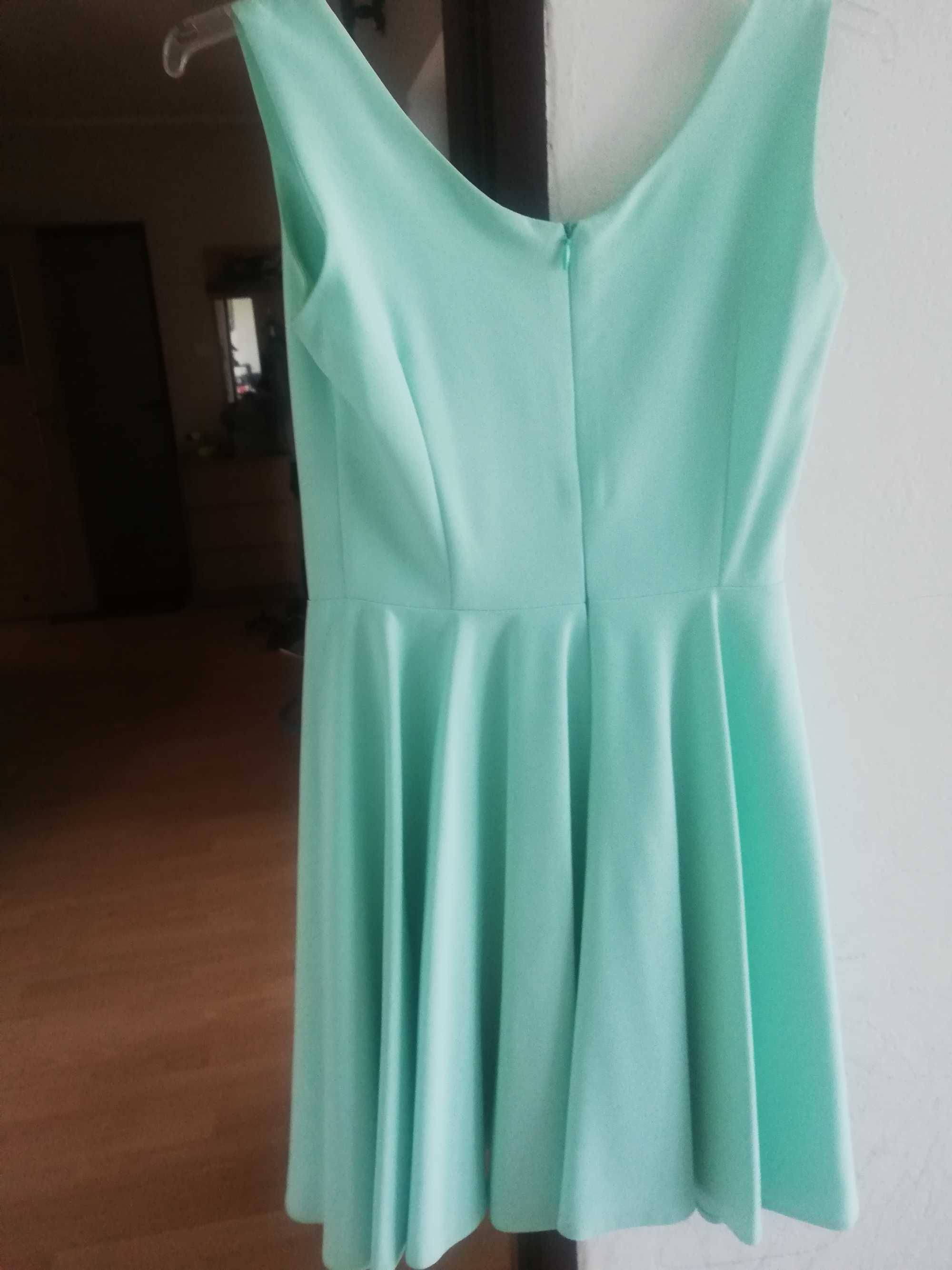 Miętowa sukienka 36