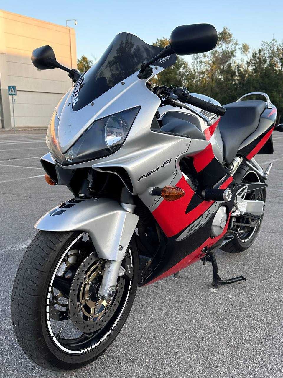 Honda CBR 600F4i