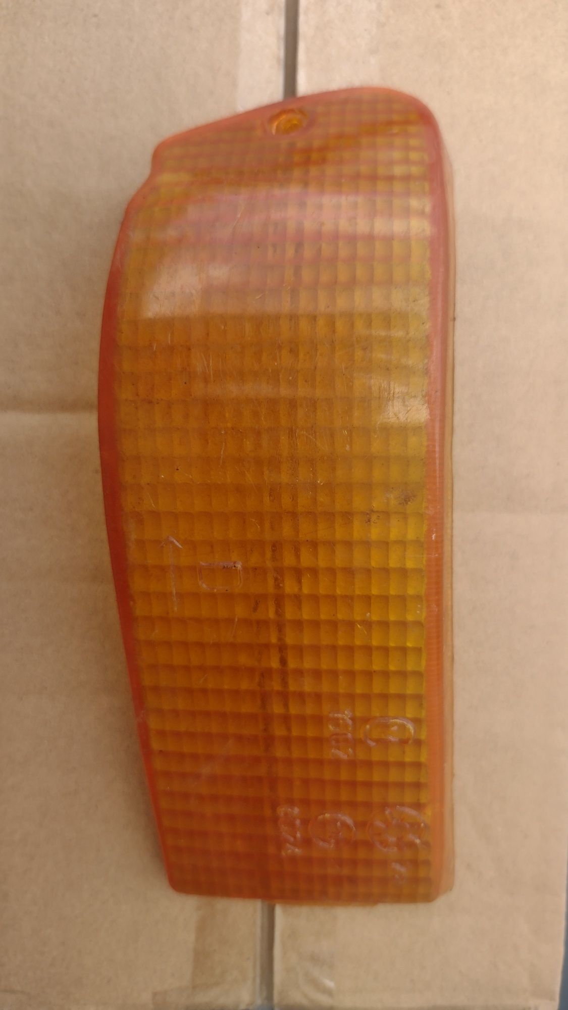 Klosz tylniej lampy zastava 1100