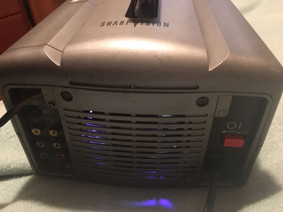 PROJECTOR SHARP - A funcionar em pleno/uso domestico