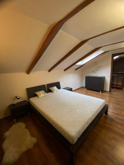 Продаж 3 кімнатна квартира з ремонтом і паркінгом вул. Ромашкова Сихів
