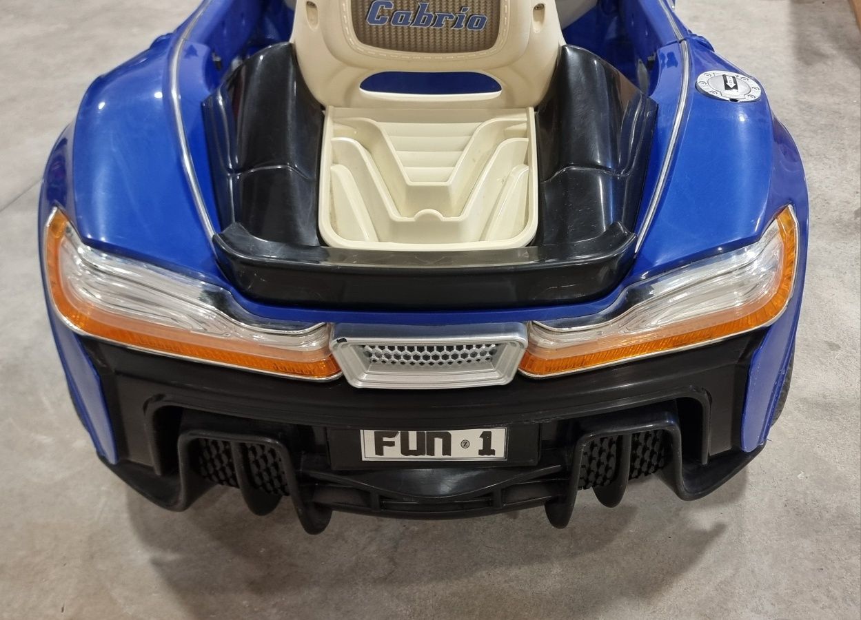 Carro de criança eléctrico telecomandado