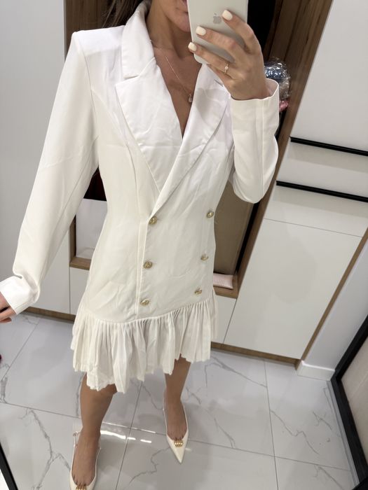 Сукня-жакет з костюмної тканини