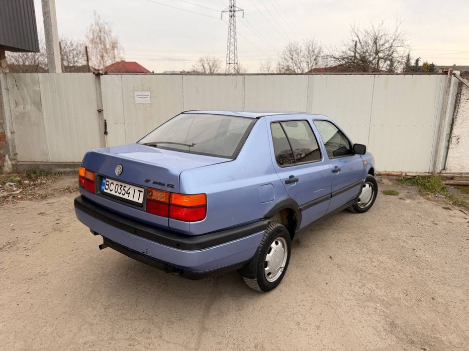 Volkswagen Vento 1.8 газ/бензин