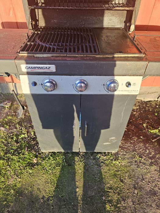 Grill gazowy duży świetny Campingaz zeliwny 3 palniki+ 1