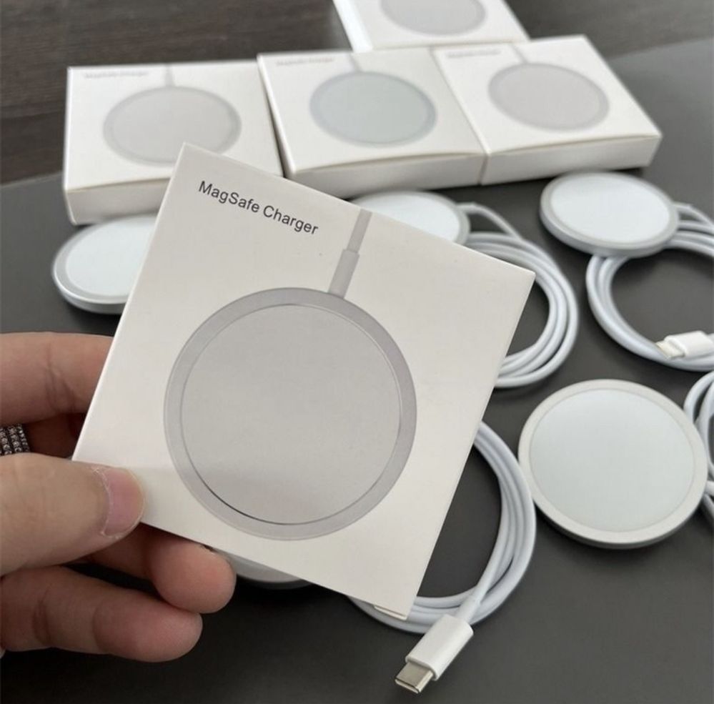 Безпровідна зарядка MagSafe magnetic charger для iPhone (Apple)