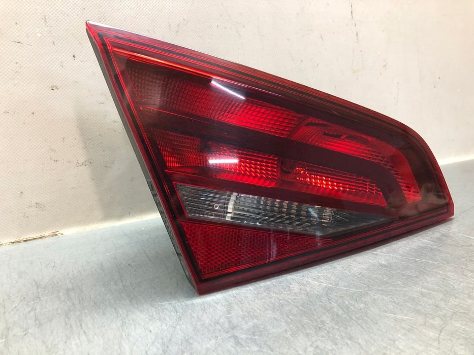 Lampa Lewa Tylna A3 8V Sportback 8V4945093