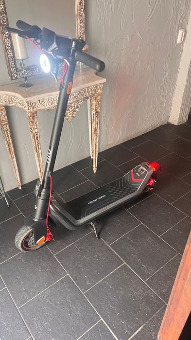 Trotinete NIU electric Kick scooter