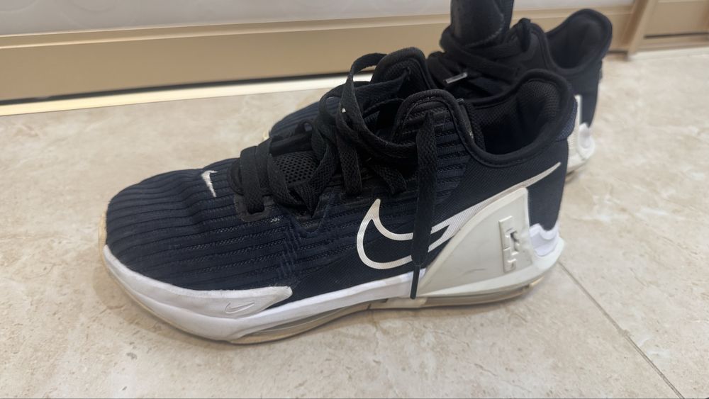 Кросівки Nike Lebron 24 см размер 38,5