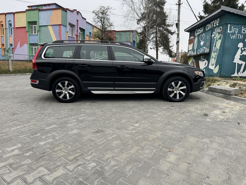 Продам Volvo xc70,2,4d