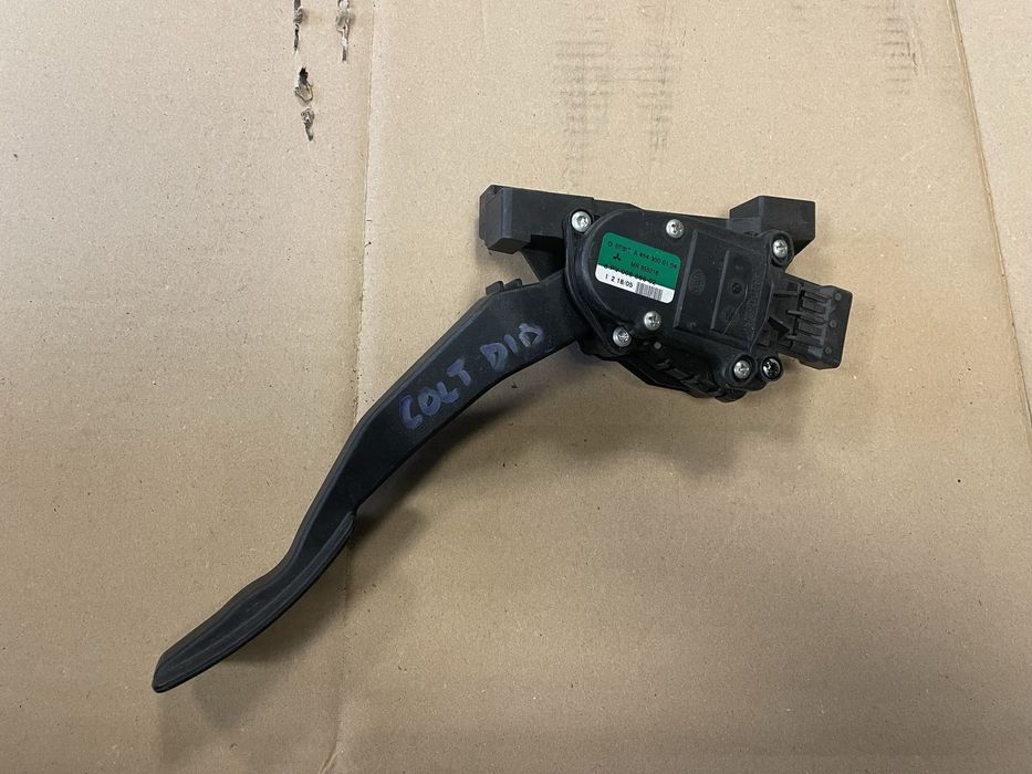 MITSUBISHI COLT SMART FORFOUR PEDAŁ GAZU POTENCJOMETR MR955216