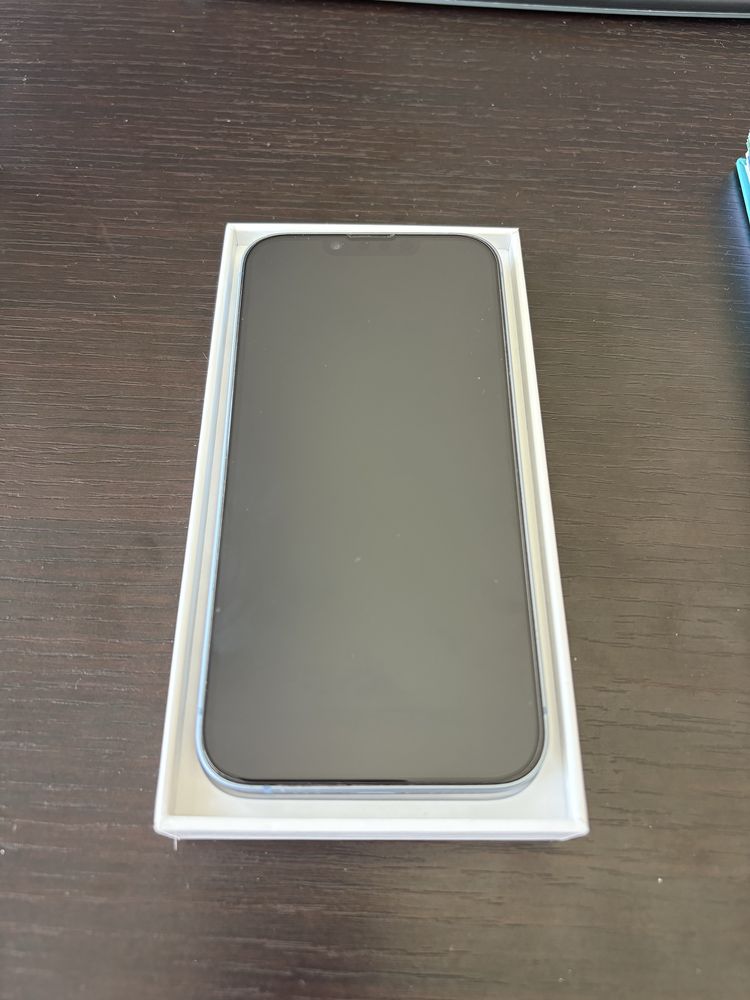 iPhone 14 128GB como novo e com caixa original.