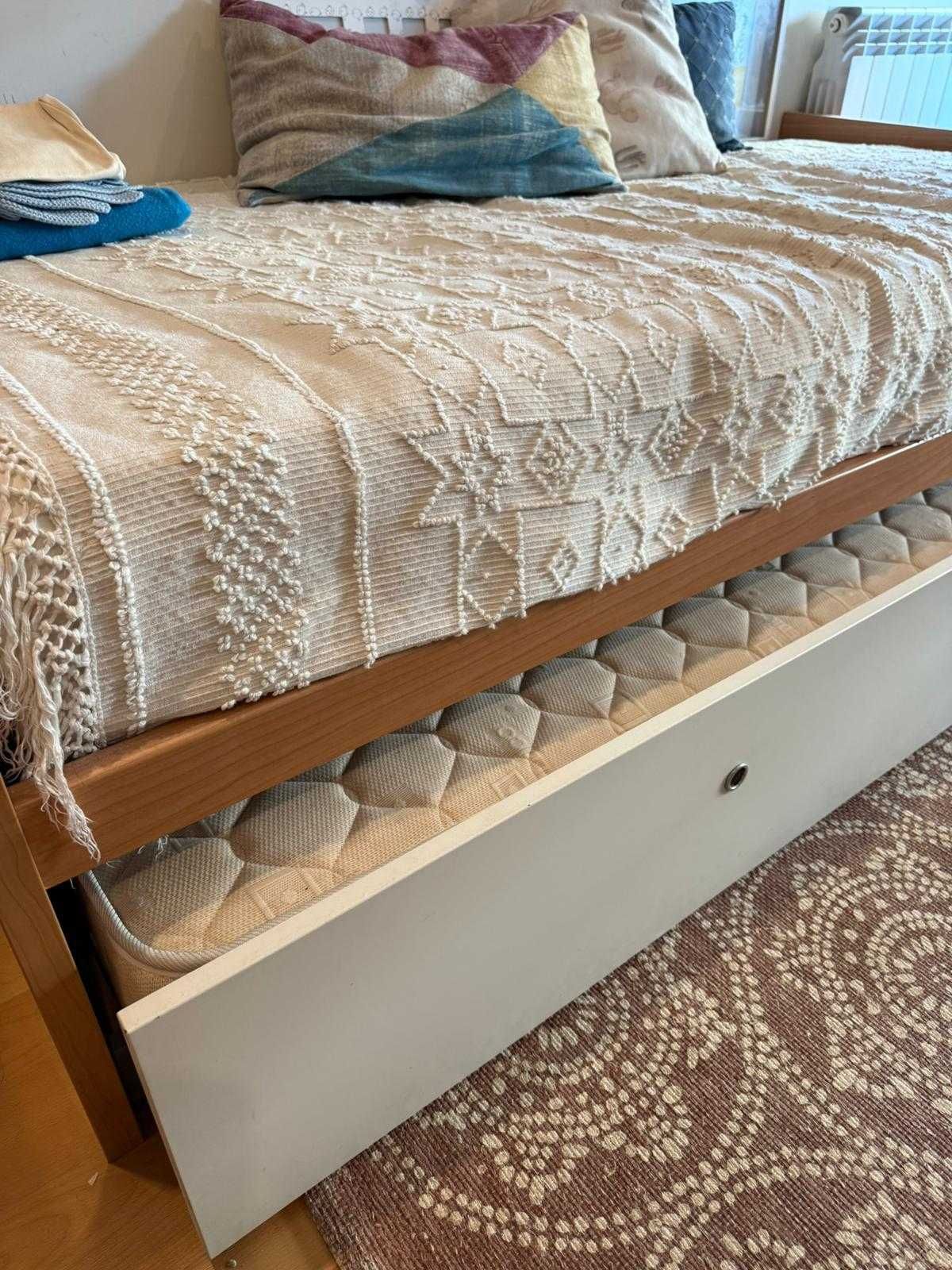 Cama de Solteiro com Cama Auxiliar em Gaveta