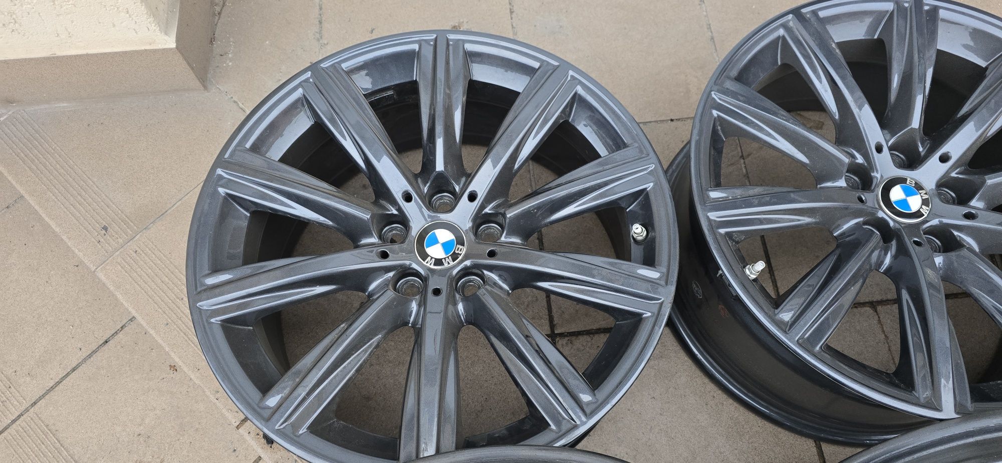 Felgi aluminiowe BMW 18 5X112 ET30 G30 G31 z czujnikami Vw Audi Skoda