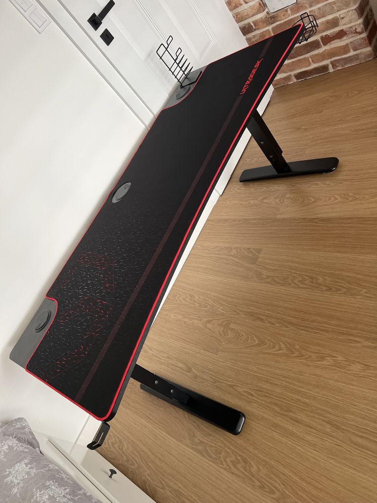 Biurko gamingowe ULTRADESK Cruiser czerwone