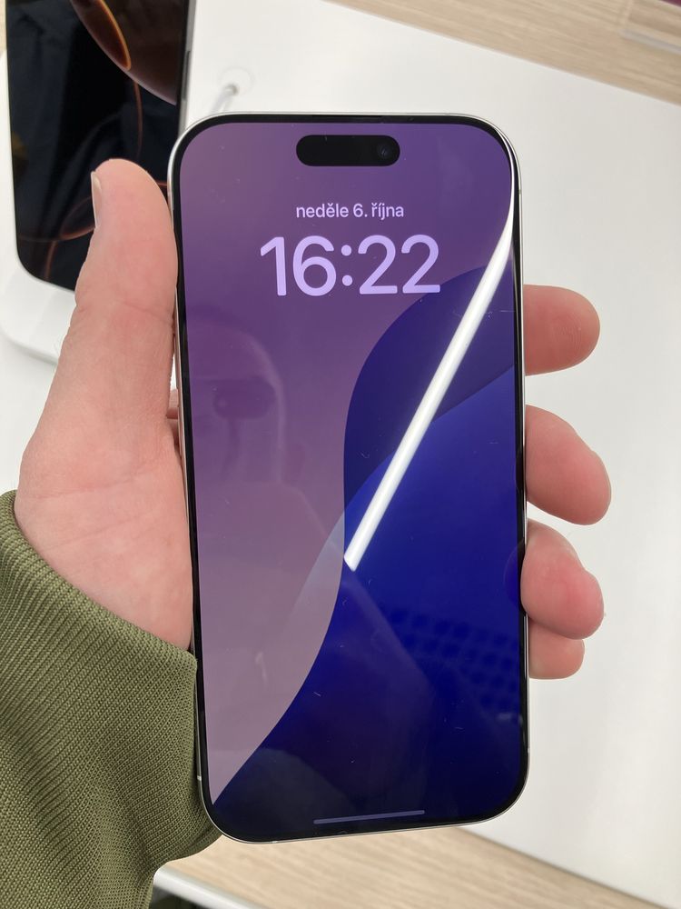 Sprzedam Iphone 16 Pro 128 GB jak nowy