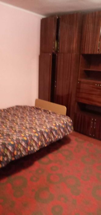 Продам двухкомнатную квартиру на Черемушках.