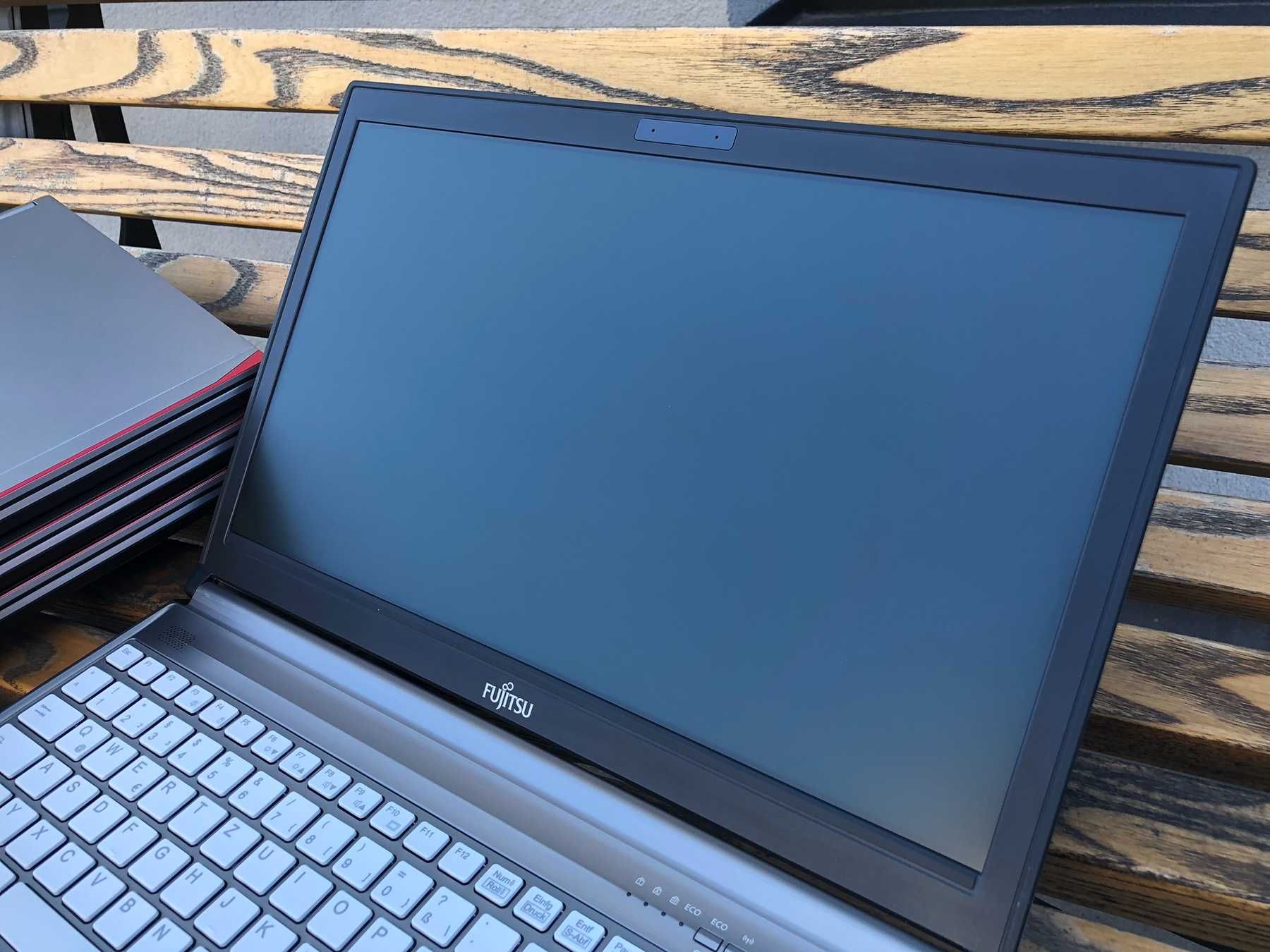 Ноутбук для роботи,навчання Fujitsu LIFEBOOK E756 – i5, 8ГБ, 256ГБ SSD