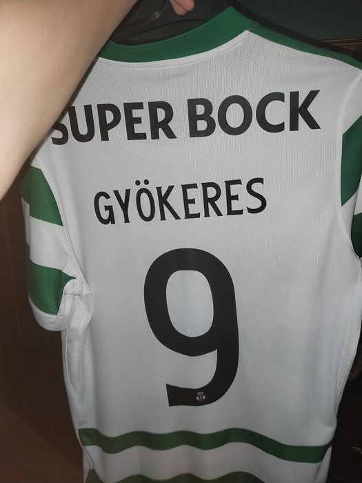 camisola Gyökeres oficial